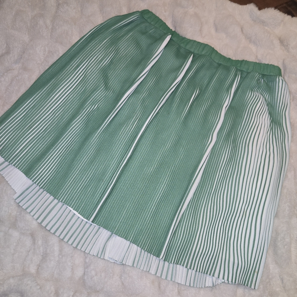 Pleated Green and White A-Line Skirt [Medium] Classy Coquette Flowy